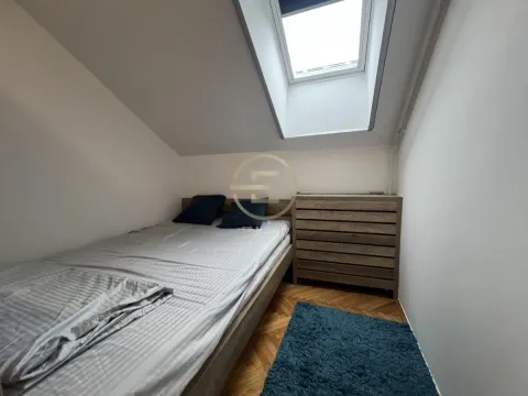 Izdavanje, četvorosoban stan, 130m², Centar, Novi Sad - image 27