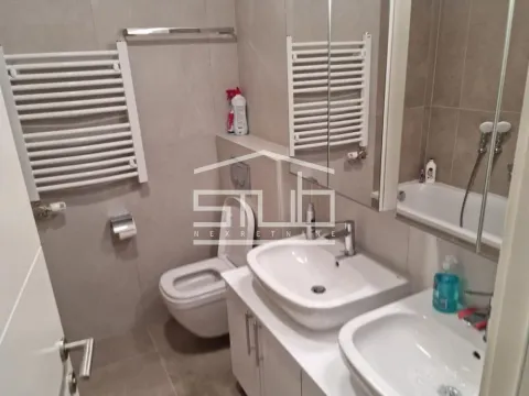 Izdavanje, trosoban stan, 62m², Novi Beograd Blok 65, Novi Beograd Sve Podlokacije - image 5