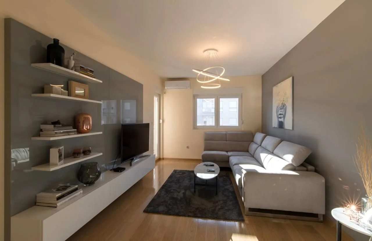 Izdavanje, jednosoban stan, 48m², City Kvart, Podgorica