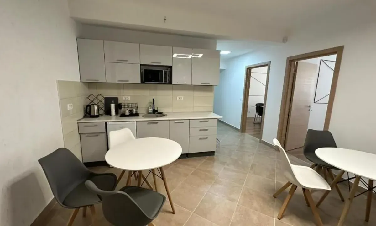 Prodaja, poslovni prostor, 127m², Bečići, Budva
