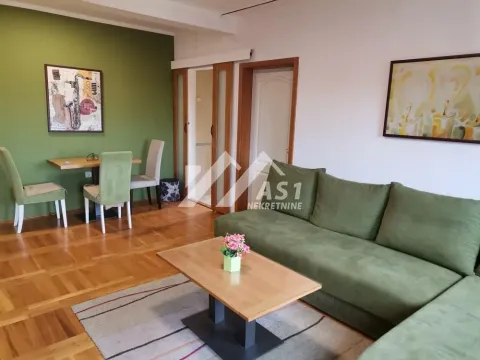 Izdavanje, dvosoban stan, 49m², Rotkvarija, Novi Sad Sve Podlokacije