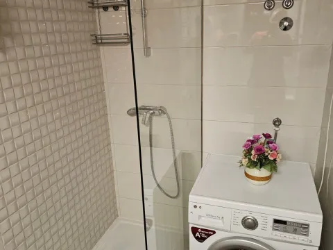 Izdavanje, jednosoban stan, 46m², City Kvart, Podgorica - image 8