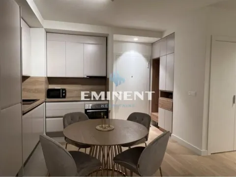 Izdavanje, trosoban stan, 74m², Savski Venac, Beograd - image 5