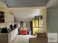 Izdavanje, poslovni prostor, 50m², Surčin, Beograd - image 1