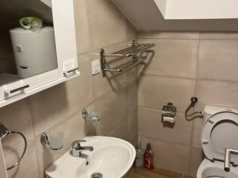 Izdavanje, jednosoban stan, 40m², Zabjelo, Podgorica - image 4