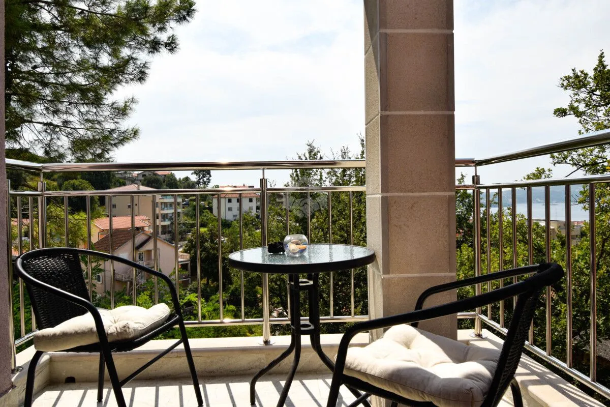 Prodaja, dvosoban stan, 72m², Tivat, Crna Gora