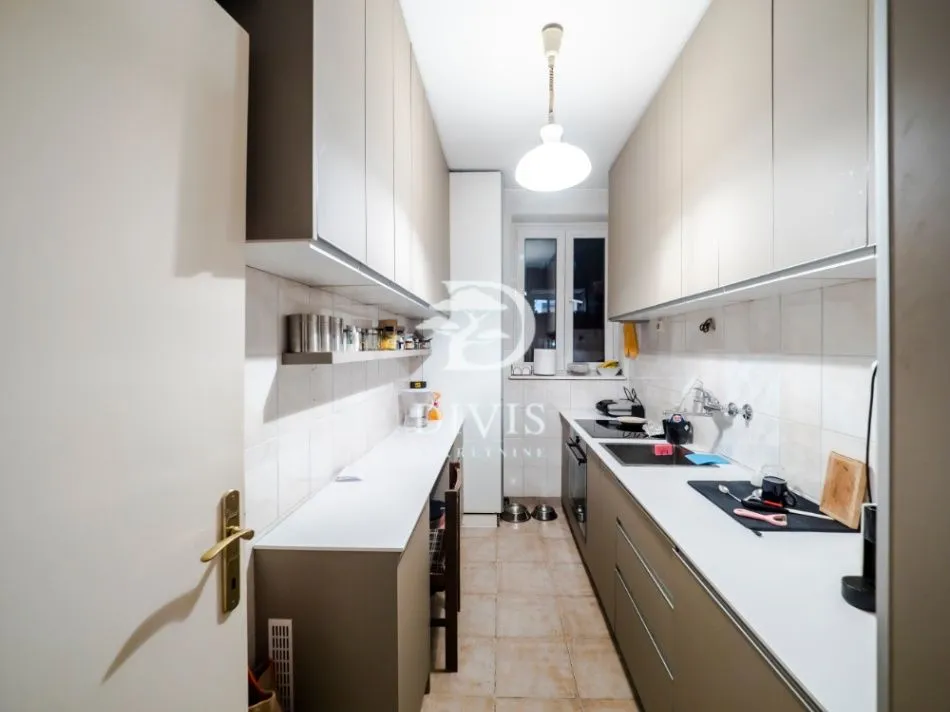 Sale, four bedroom apartment, 89m², Neimar, Vračar Sve Podlokacije
