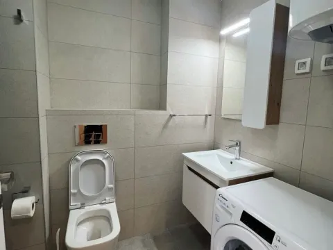 Izdavanje, kuća, 46m², Cvijetin Brijeg, Podgorica - image 4