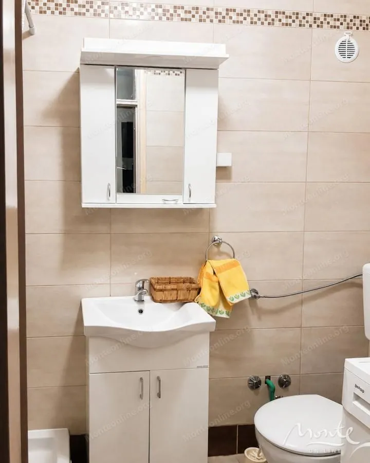 Prodaja, jednosoban stan, 60m², Blok 5, Podgorica