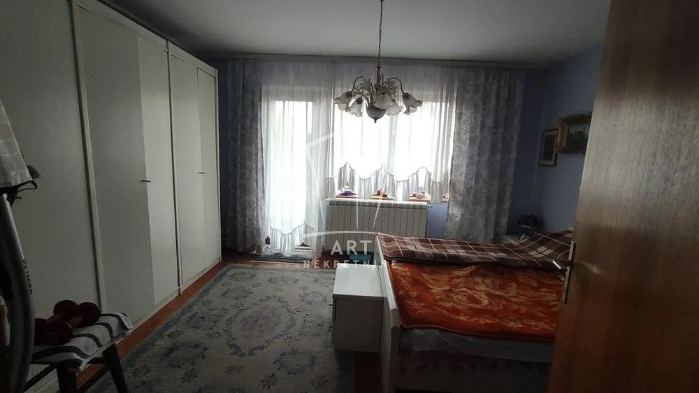Sale, house, 236m², Voždovac Sve Podlokacije, Beograd