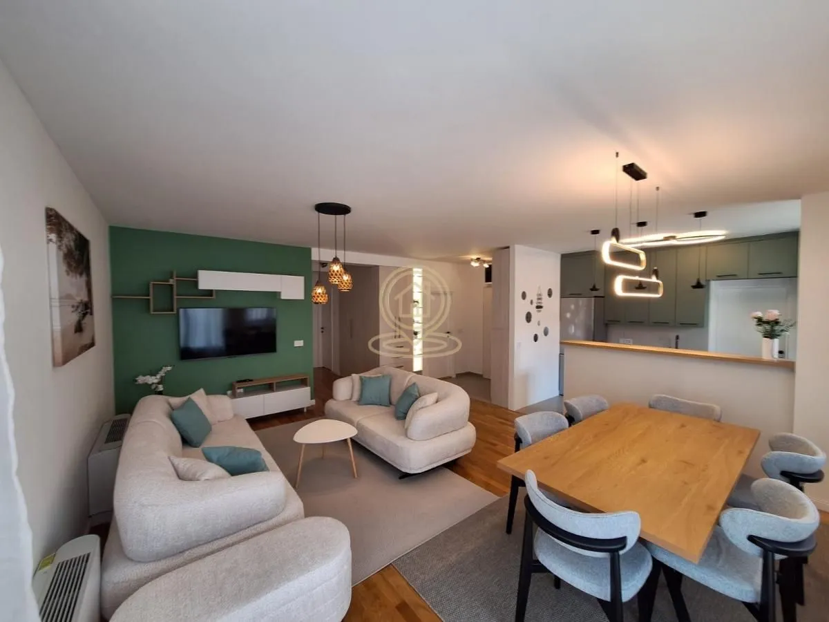 Izdavanje, trosoban stan, 90m², Lekino Brdo, Voždovac Sve Podlokacije