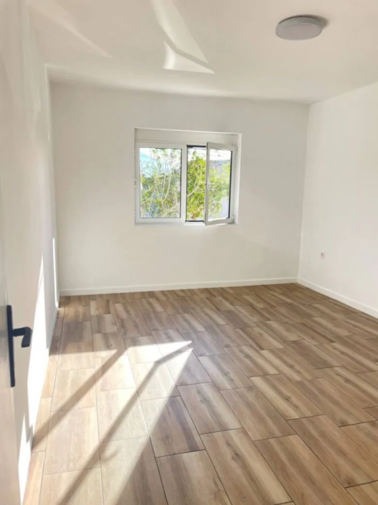 Prodaja, kuća, 118m², Dumidran, Tivat