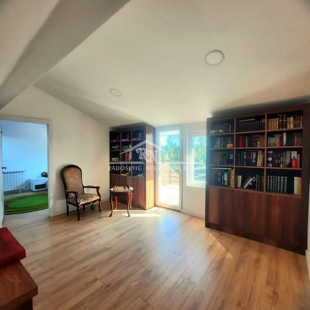 Prodaja, četvorosoban stan, 102m², Čukarica, Beograd