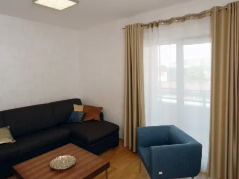 Rent, two bedroom apartment, 70m², City Kvart, Podgorica - image 16
