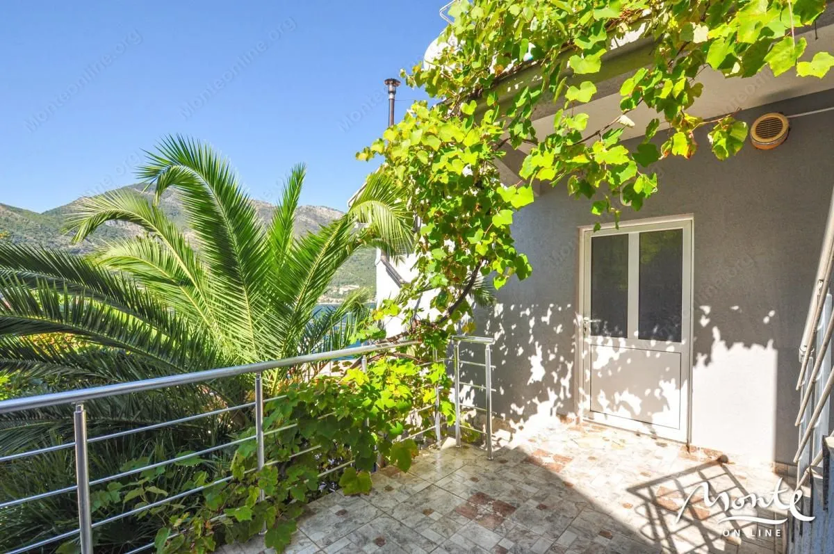 Prodaja, kuća, 110m², Lepetani, Tivat