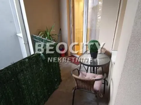 Izdavanje, trosoban stan, 100m², Kalenić Pijaca, Vračar Sve Podlokacije - image 11