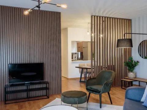 Izdavanje, stan, 70m², Centar, Tivat - image 3