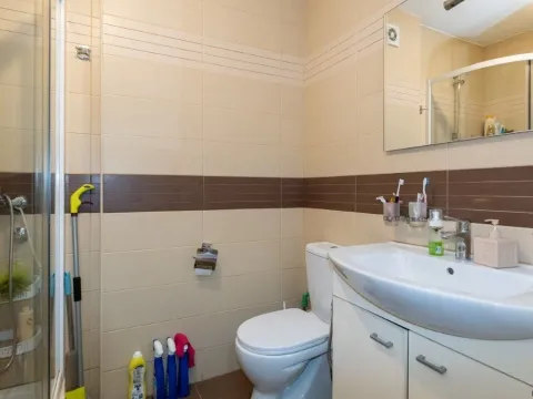 Prodaja, dvosoban stan, 75m², Preko Morače, Podgorica - image 13