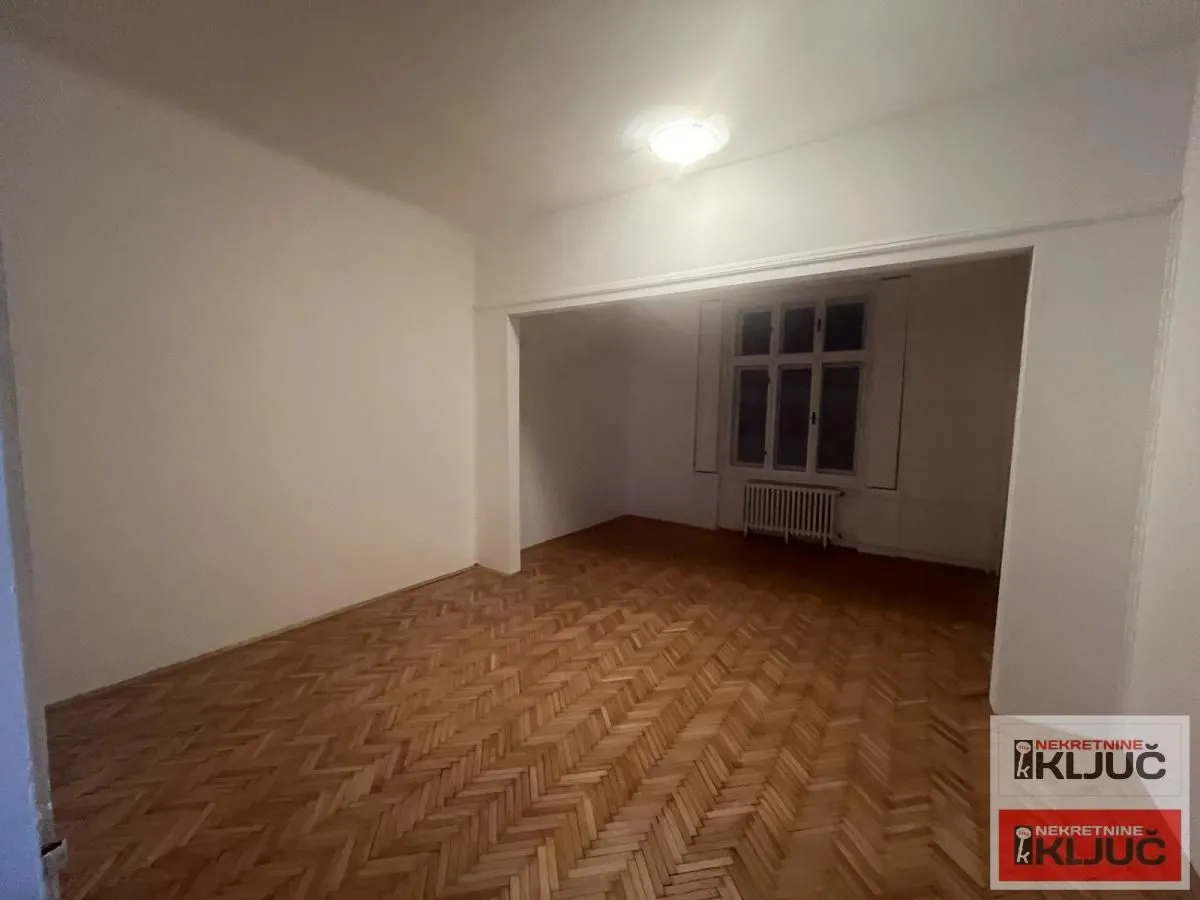 Prodaja, dvosoban stan, 60m², Centar, Novi Sad