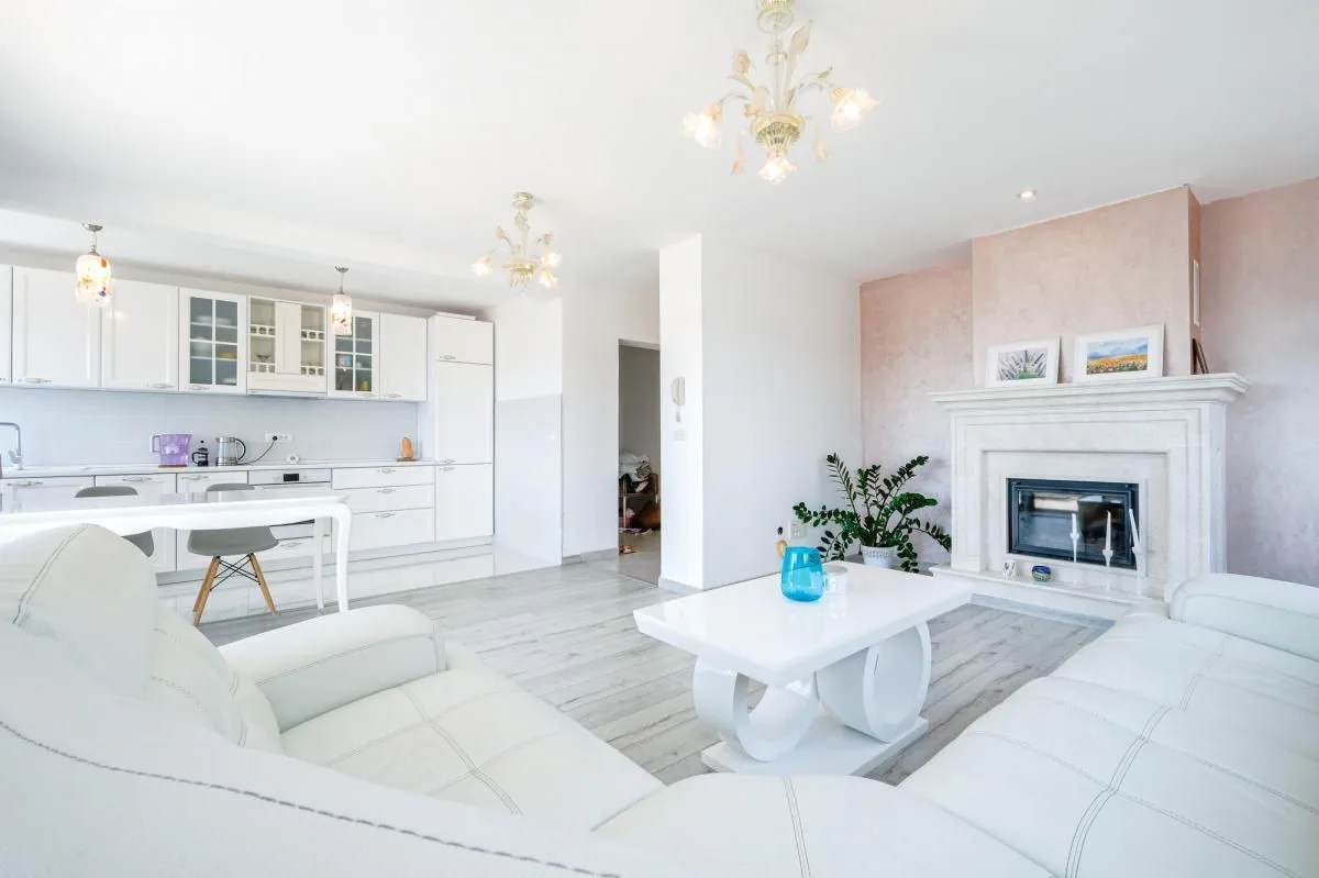 Prodaja, trosoban stan, 116m², Tivat, Crna Gora