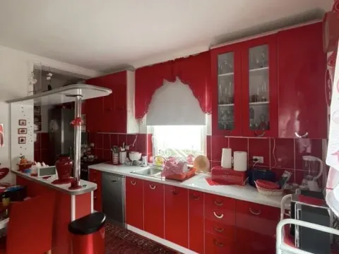 Izdavanje, kuća, 399m², Veternik, Novi Sad Sve Podlokacije - image 11