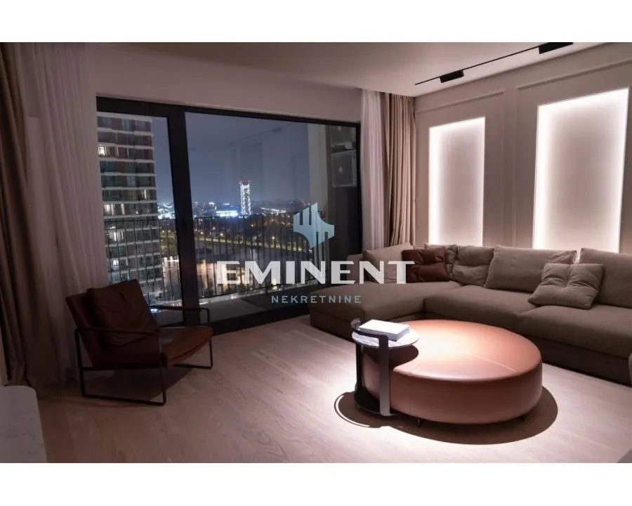 Prodaja, četvorosoban stan, 110m², Savski Venac, Beograd