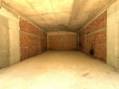 Rent, office space, 100m², Stari Aerodrom, Podgorica - image 2