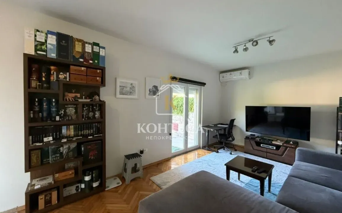Rent, two bedroom apartment, 97m², Obala Đuraševića, Tivat