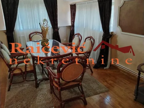 Izdavanje, četvorosoban stan, 130m², Kumodraž 2, Kumodraž Sve Podlokacije - image 3