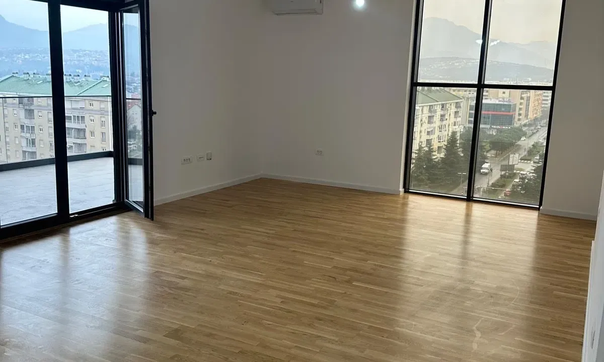 Izdavanje, poslovni prostor, 269m², Stari Aerodrom, Podgorica