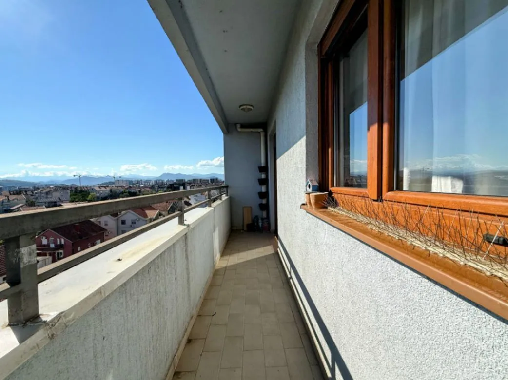 Prodaja, trosoban stan, 83m², Stari Aerodrom, Podgorica