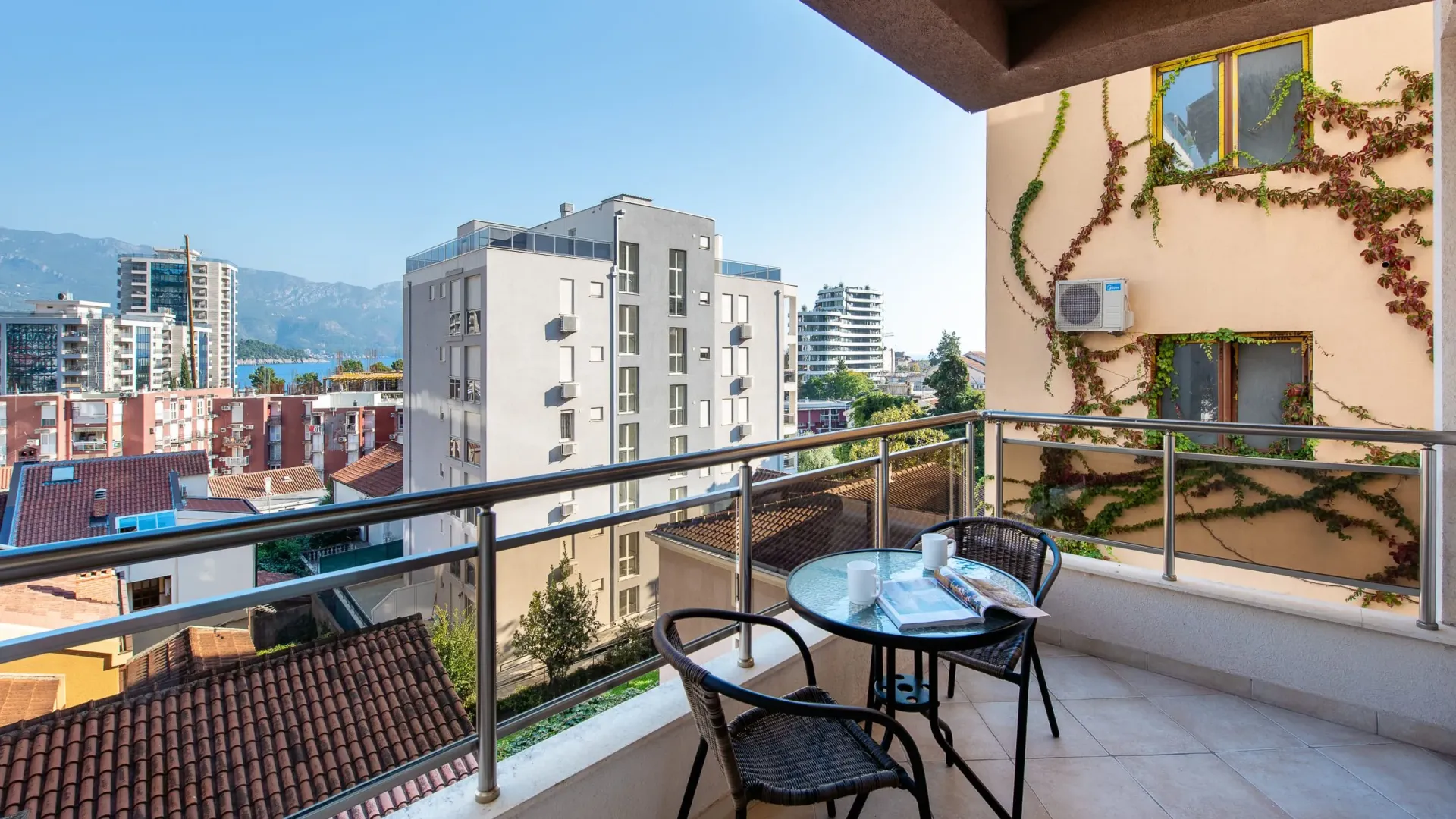 Daily-rent, two bedroom apartment, 51m², Budva, Crna Gora