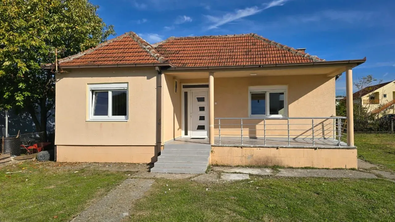 Izdavanje, poslovni prostor, 75m², Gornja Gorica, Podgorica
