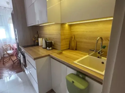 Izdavanje, trosoban stan, 67m², Novi Beograd Blok 21, Novi Beograd Sve Podlokacije - image 3