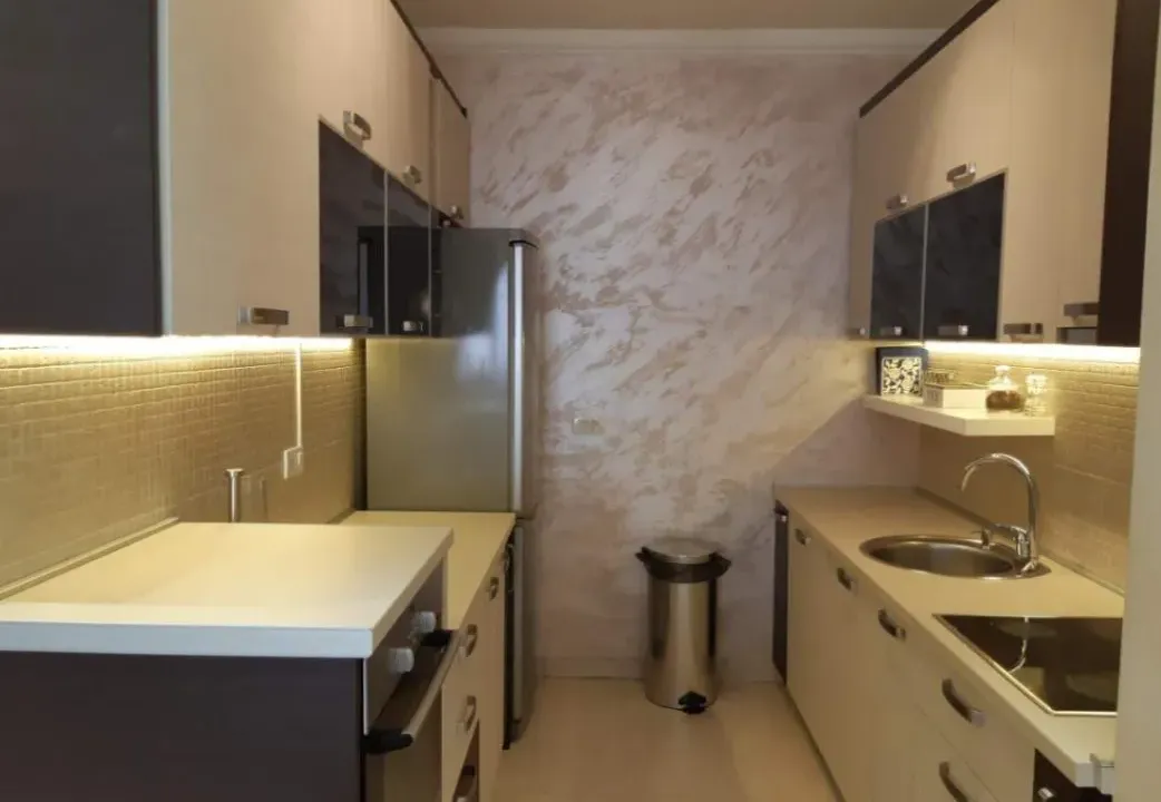 Izdavanje, dvosoban stan, 90m², Preko Morače, Podgorica