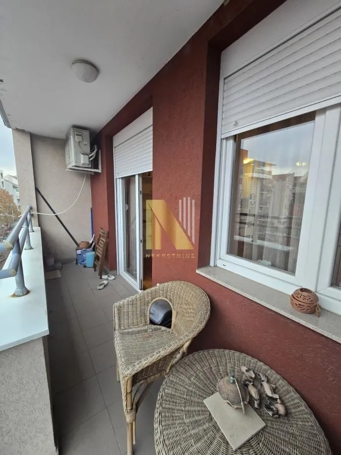 Prodaja, trosoban stan, 80m², Socijalno, Novi Sad Sve Podlokacije