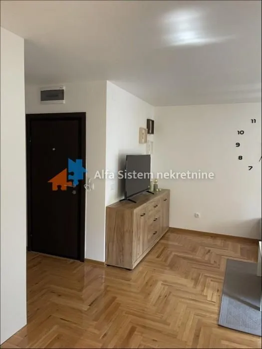 Rent, three bedroom apartment, 64m², Voždovac Sve Podlokacije, Beograd