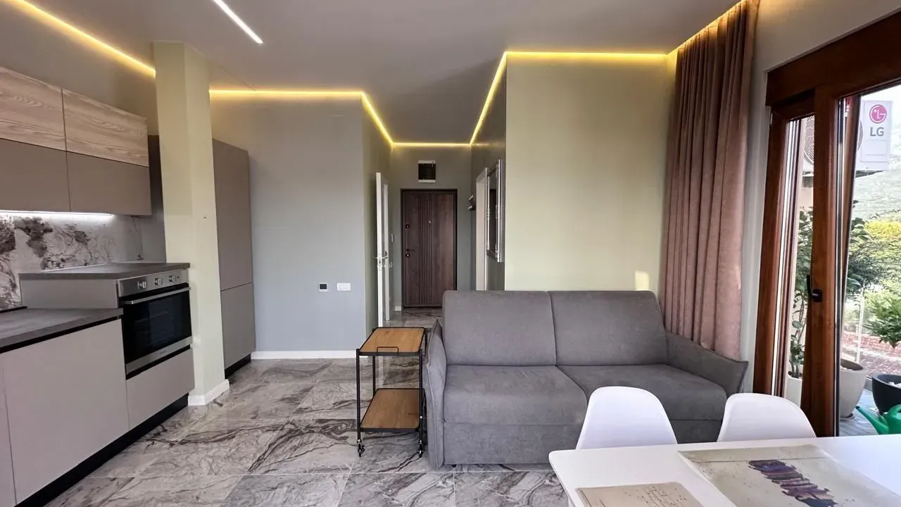 Rent, one bedroom apartment, 38m², Kava, Tivat