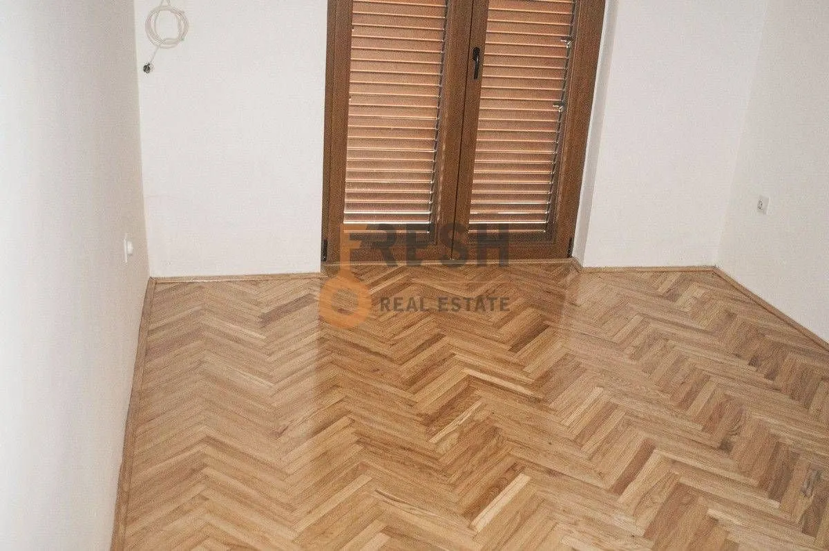 Prodaja, kuća, 397m², Ostalo, Podgorica