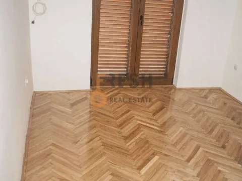 Sale, house, 397m², Ostalo, Podgorica - image 9