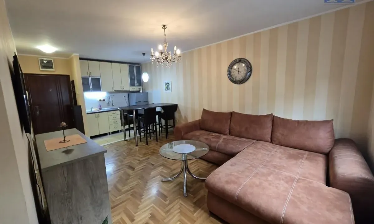 Izdavanje, jednosoban stan, 35m², Grbavica, Novi Sad Sve Podlokacije