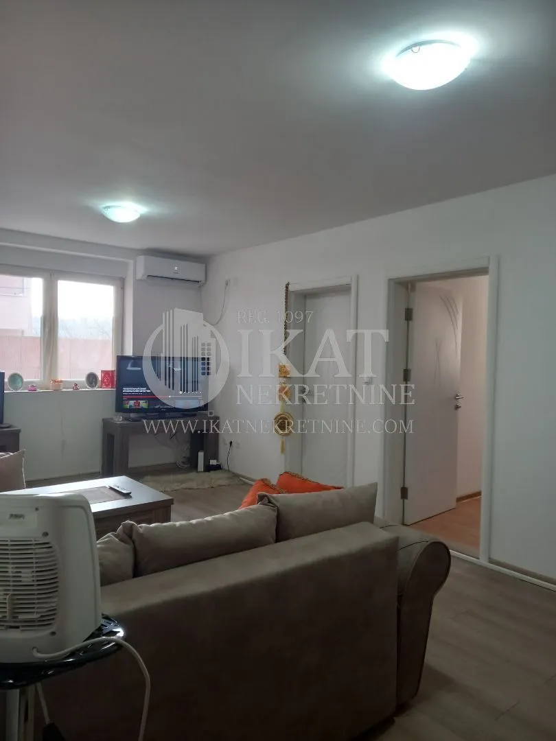 Sale, house, 397m², Petlovo Brdo, Beograd