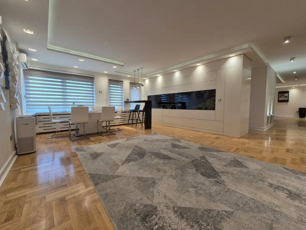 Izdavanje, četvorosoban stan, 144m², Gornji Dorćol, Dorćol Sve Podlokacije