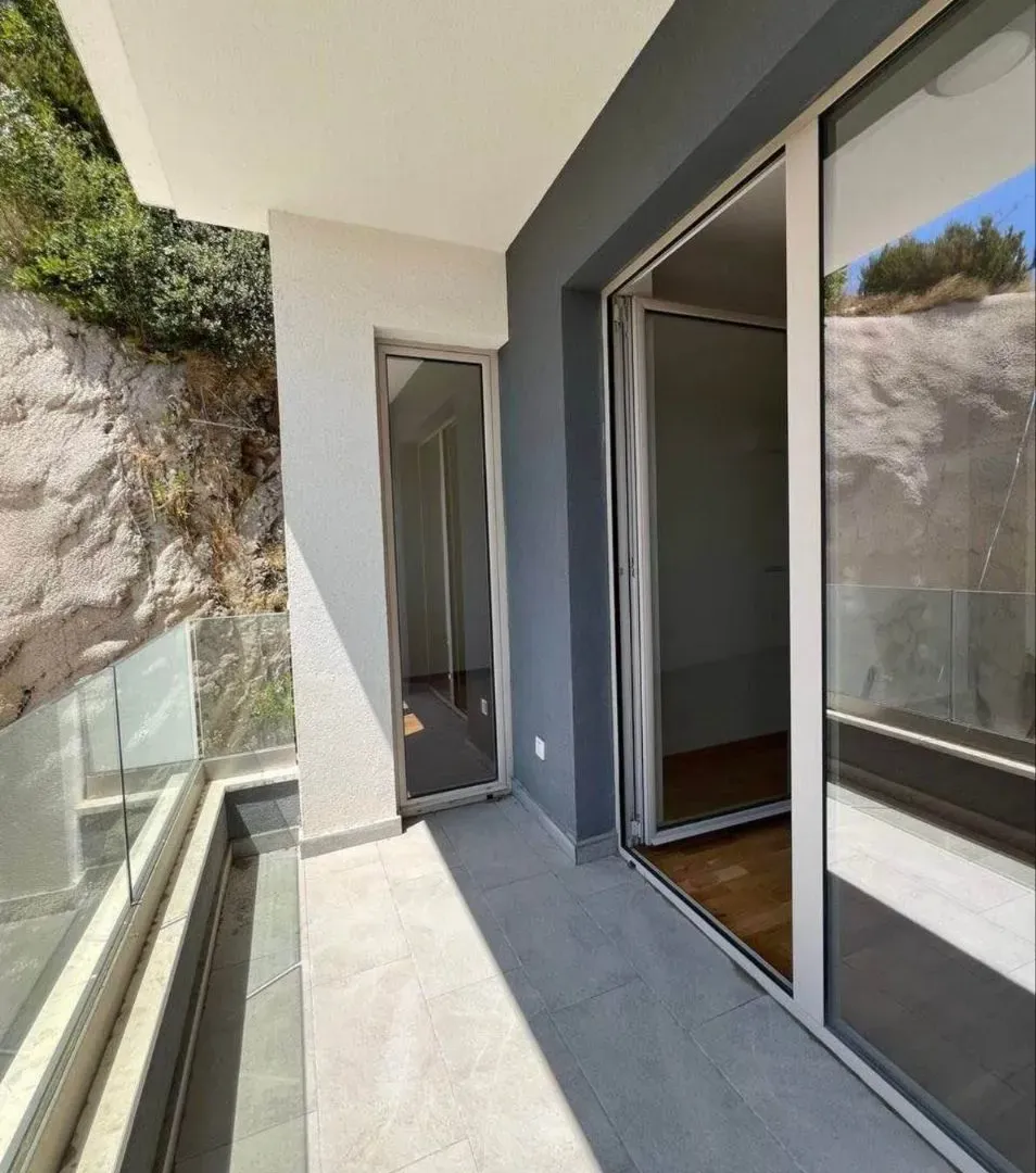 Sale, two bedroom apartment, 62m², Bečići, Budva