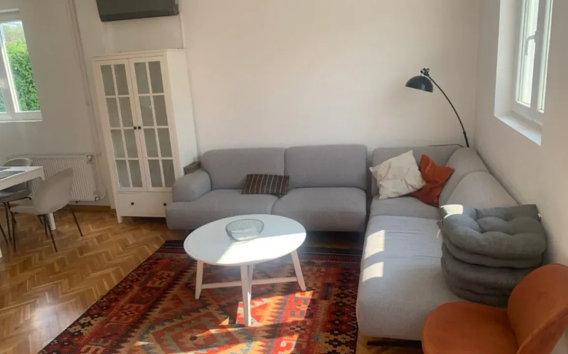 Izdavanje, kuća, 250m², Zagorič, Podgorica