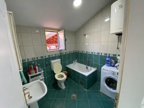 Rent, four bedroom apartment, 175m², Gornja Gorica, Podgorica - image 6