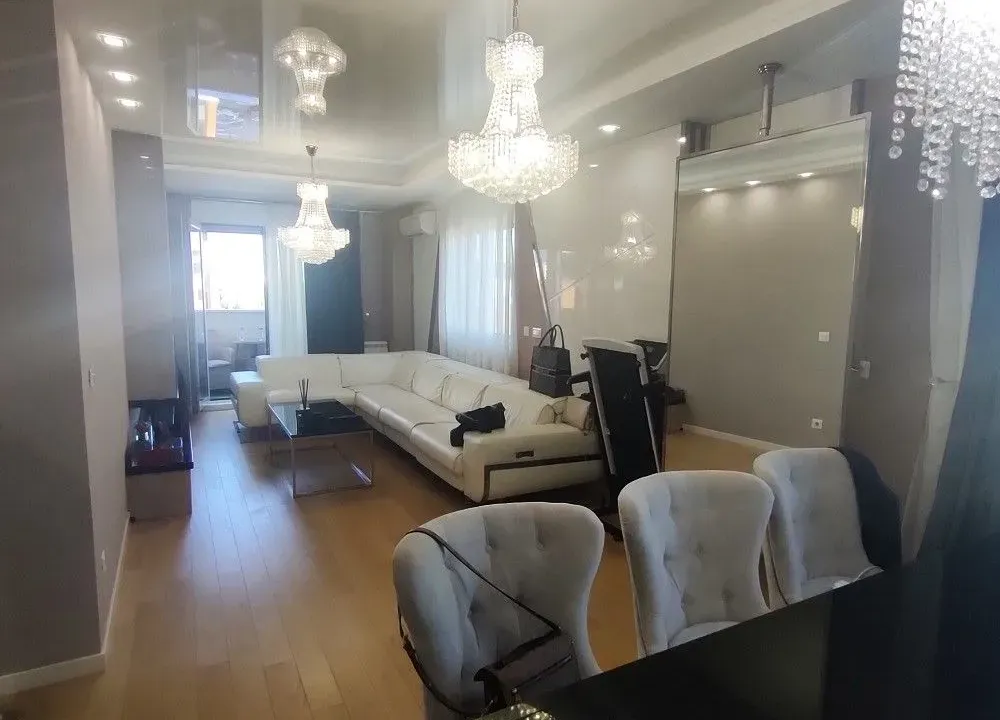 Prodaja, dvosoban stan, 60m², Novi Beograd Sve Podlokacije, Beograd