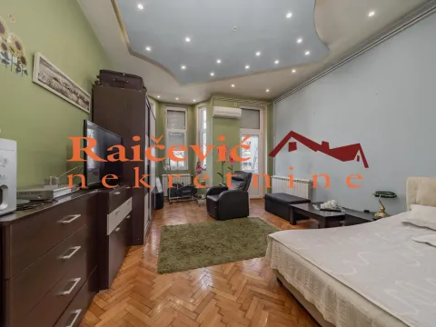 Prodaja, trosoban stan, 86m², Vračar, Šid - image 13