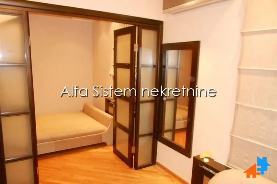 Izdavanje, dvosoban stan, 45m², Kalenić Pijaca, Vračar Sve Podlokacije