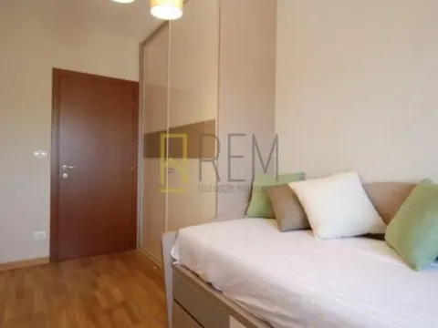 Izdavanje, dvosoban stan, 70m², City Kvart, Podgorica - image 11